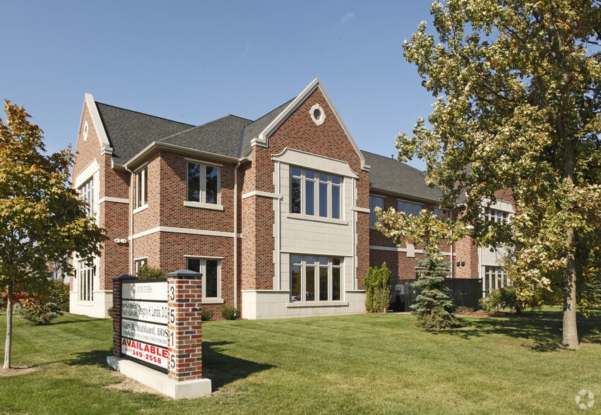 3515 Coolidge Rd, East Lansing, MI for lease - Primary Photo - Image 1 of 4