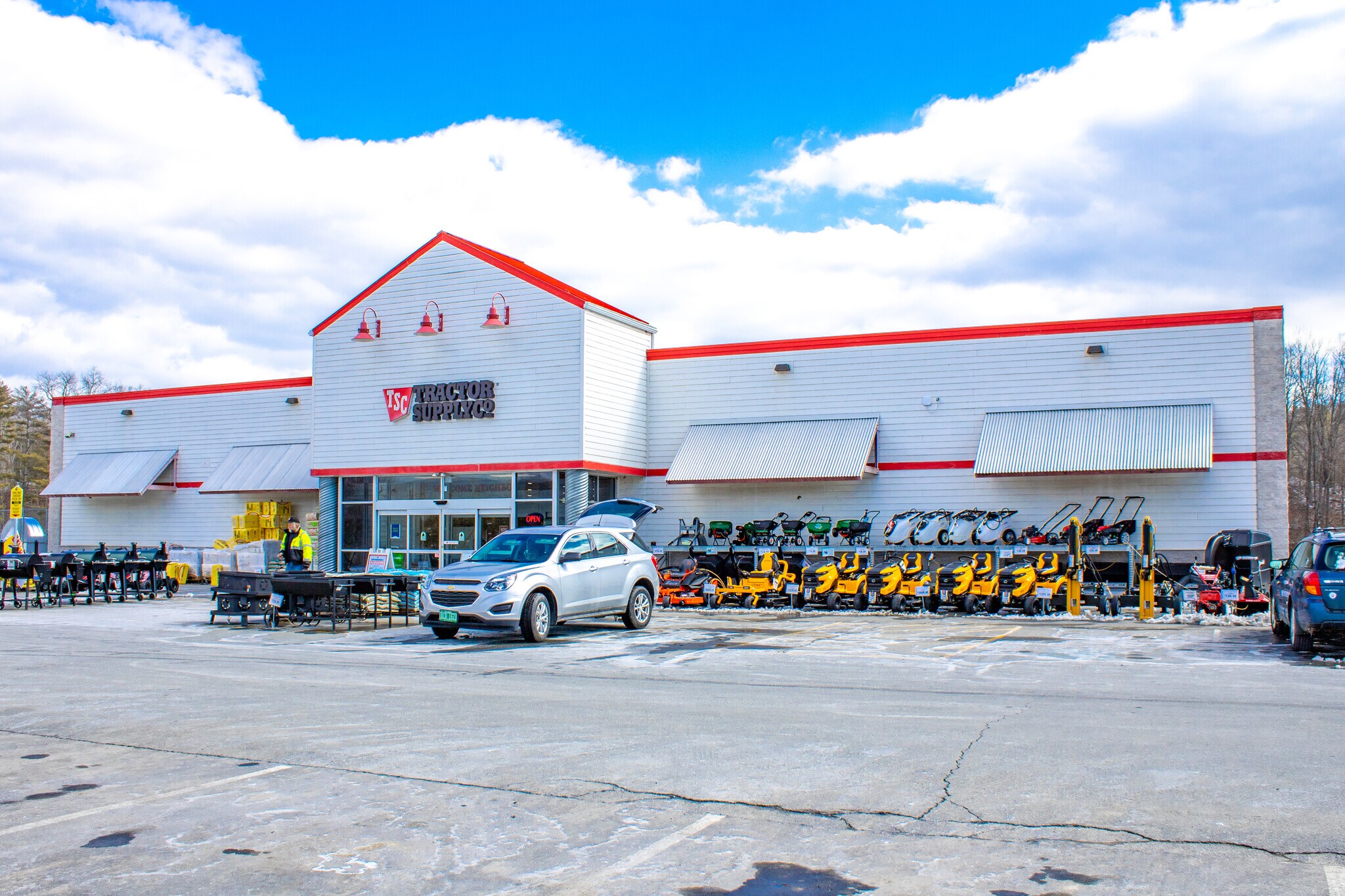 8 Red Barn Ln, Walpole, NH 03608