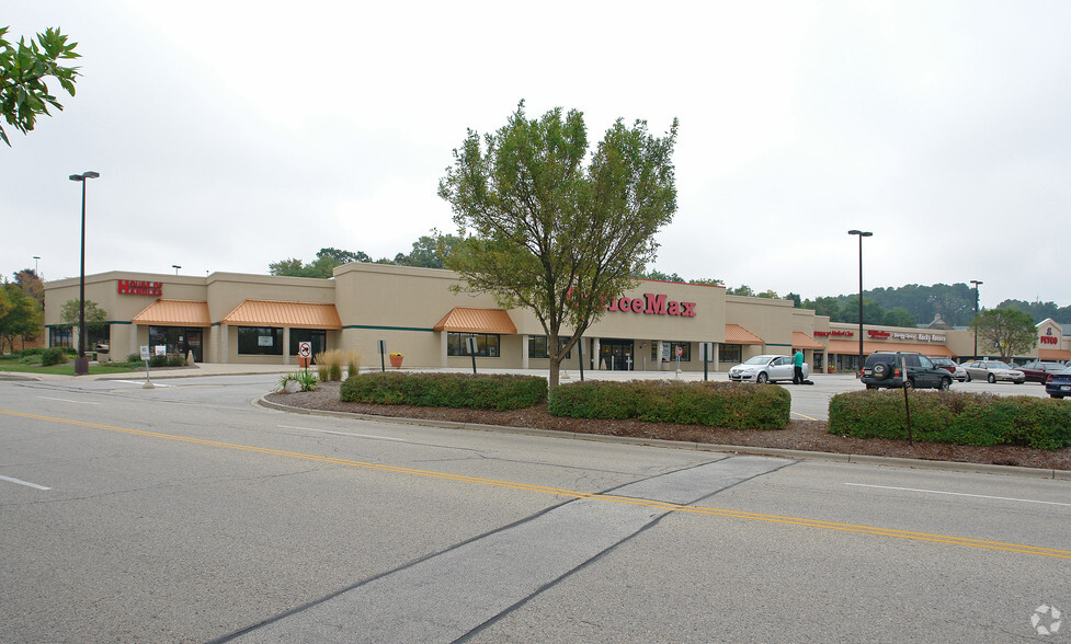 2720-2850 Heritage Dr, Delafield, WI for lease - Building Photo - Image 2 of 4