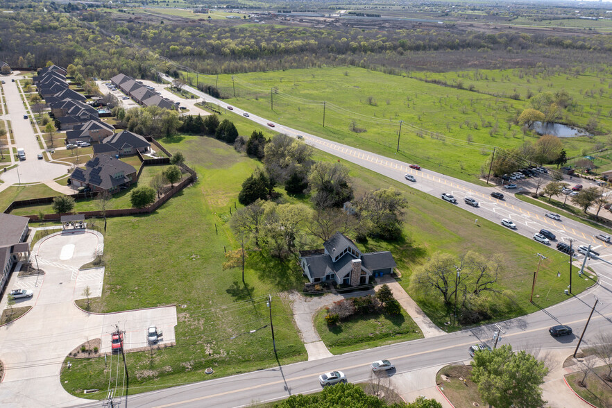 8409 Chiesa Rd, Rowlett, TX for sale - Building Photo - Image 2 of 27