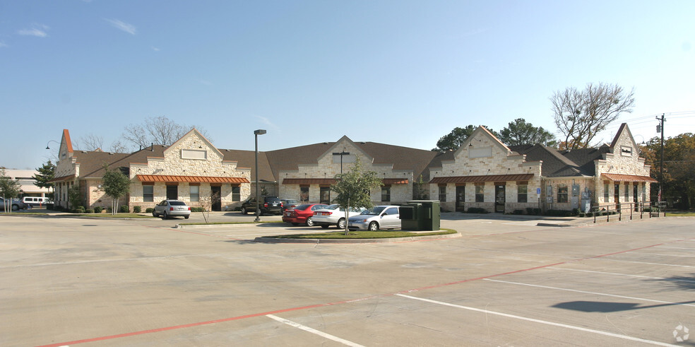 3301 Long Prairie Rd, Flower Mound, TX for lease - Primary Photo - Image 1 of 18