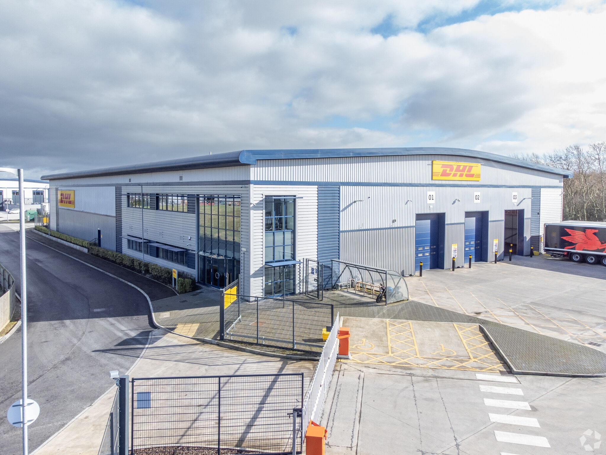 More+ Central Park, Severn Beach for sale Primary Photo- Image 1 of 1