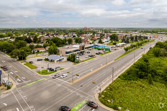 321-335 Boul Saint-Martin O, Laval, QC - aerial  map view