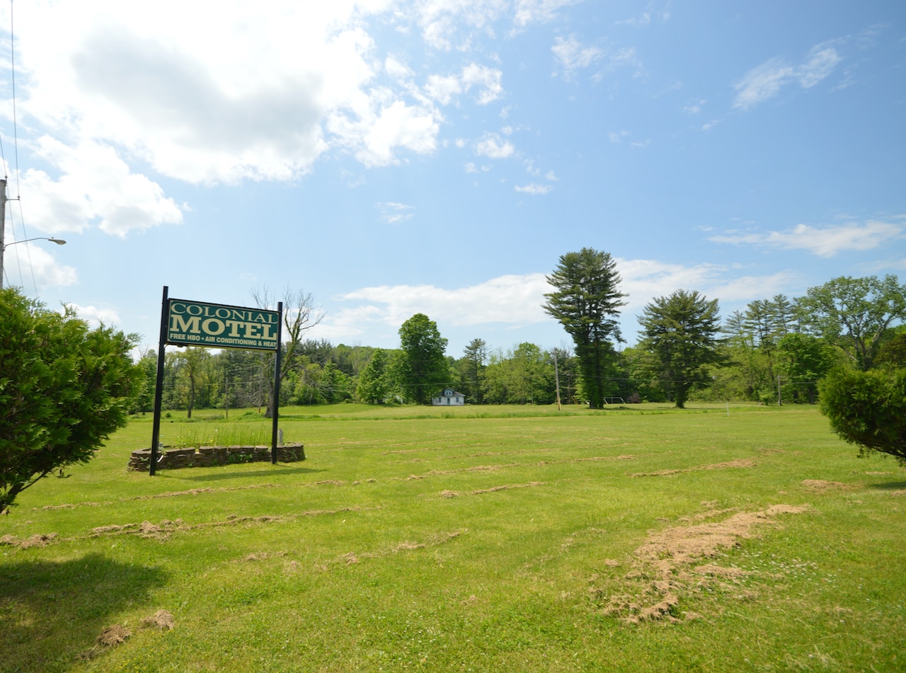 6812 Route 209, Kerhonkson, NY 12446 Colonial Motel