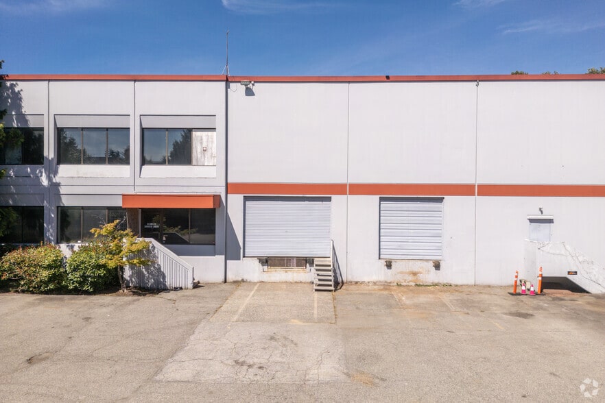 2051 Viceroy Pl, Richmond, BC for lease - Building Photo - Image 2 of 5