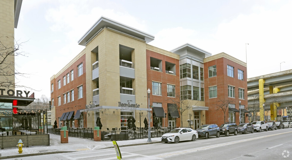 316-330 N Shore Dr, Pittsburgh, PA for lease - Building Photo - Image 2 of 6