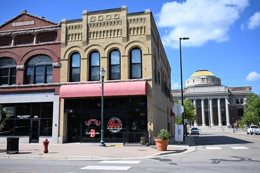 801 W St Germain St, Saint Cloud, MN for sale - Building Photo - Image 1 of 15