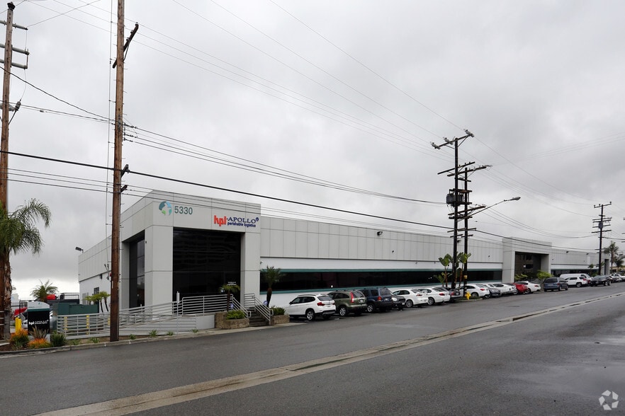 5540 W Century Blvd, Los Angeles, CA for lease - Primary Photo - Image 2 of 9