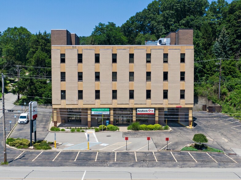 305 Mt Lebanon Blvd, Pittsburgh, PA for lease - Building Photo - Image 3 of 4