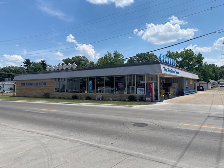 209 Harrison Ave, Burlington, IA for sale - Building Photo - Image 1 of 16