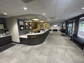 4103 Mercantile Dr, Lake Oswego, OR for lease Interior Photo- Image 1 of 5