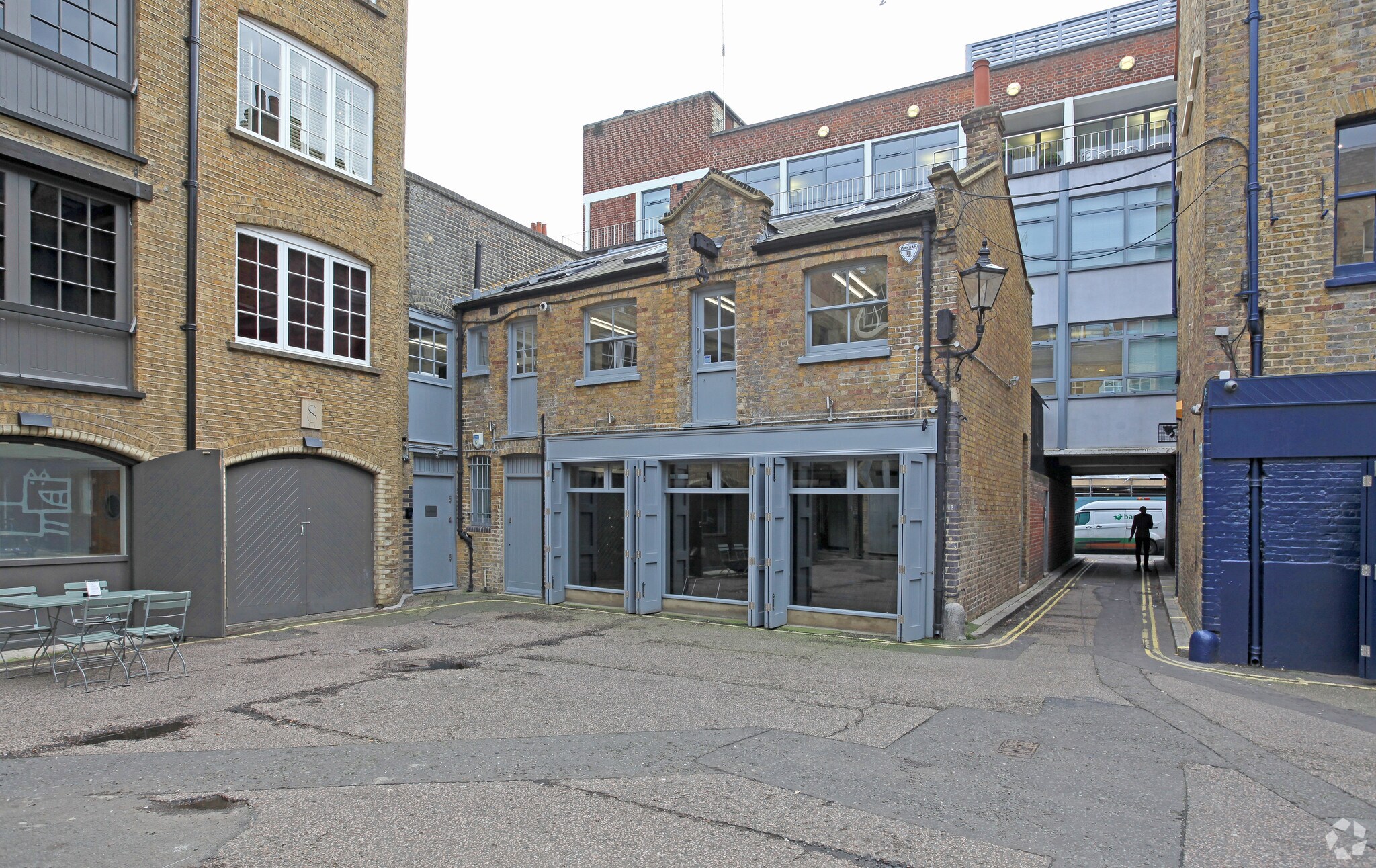 7 Portland Mews, London for sale Primary Photo- Image 1 of 1