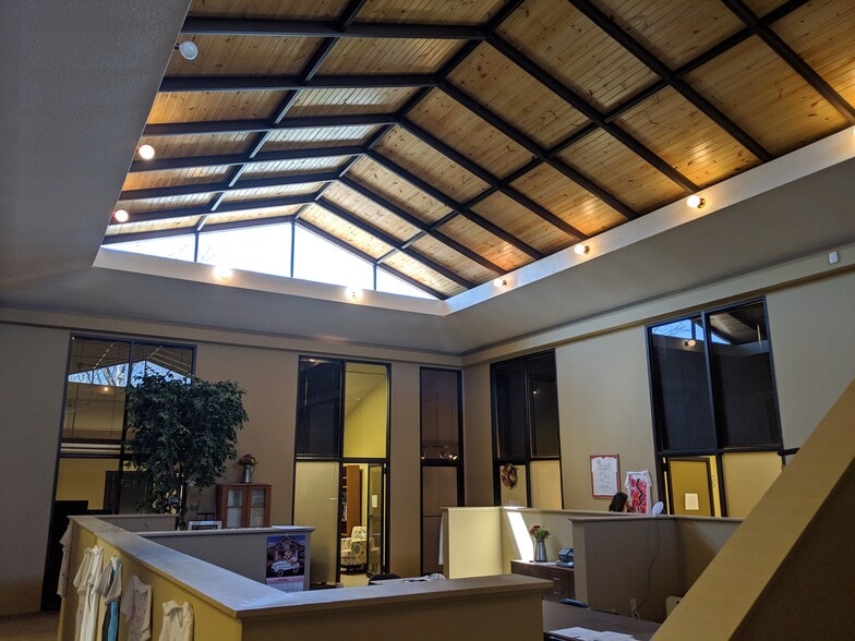 923 N Vermilion St, Danville, IL for lease - Interior Photo - Image 2 of 2