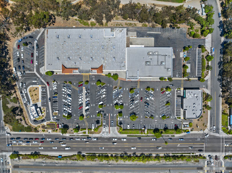 1702-1706 Oceanside Blvd, Oceanside, CA for lease - Building Photo - Image 3 of 6