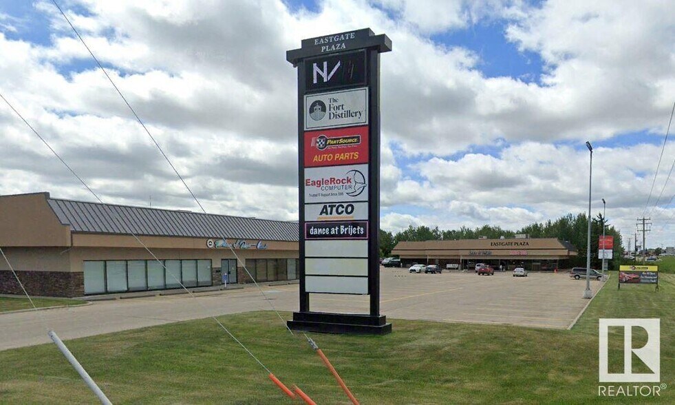 8818 111th St, Fort Saskatchewan, AB T8L 3T4