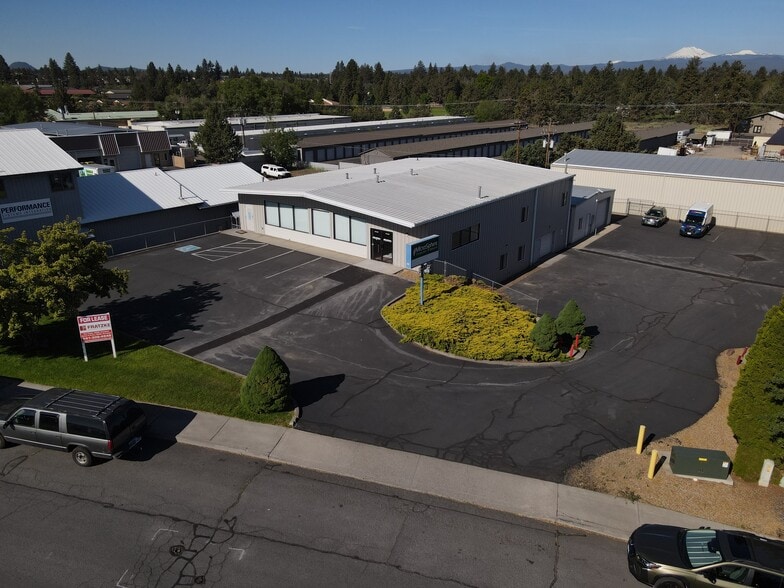 635 SE Business Way, Bend, OR for lease - Building Photo - Image 1 of 16