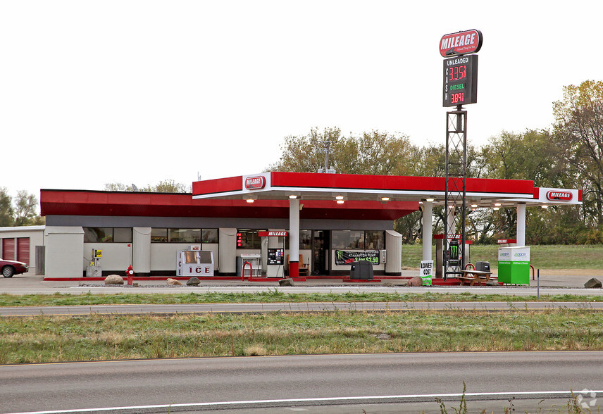 23450 Emery Ave, Hampton, MN for lease - Primary Photo - Image 1 of 3