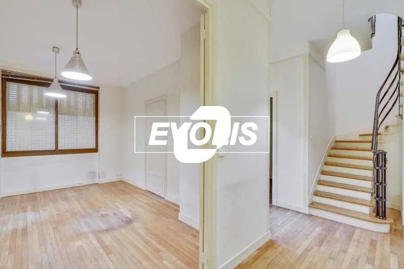 Retail in Paris for lease - Interior Photo - Image 3 of 13