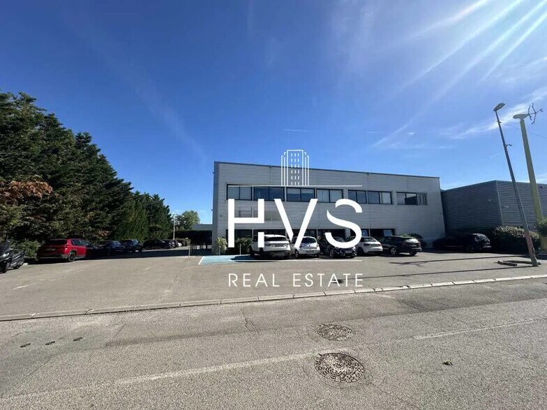 Office in Éguilles for lease - Building Photo - Image 1 of 1