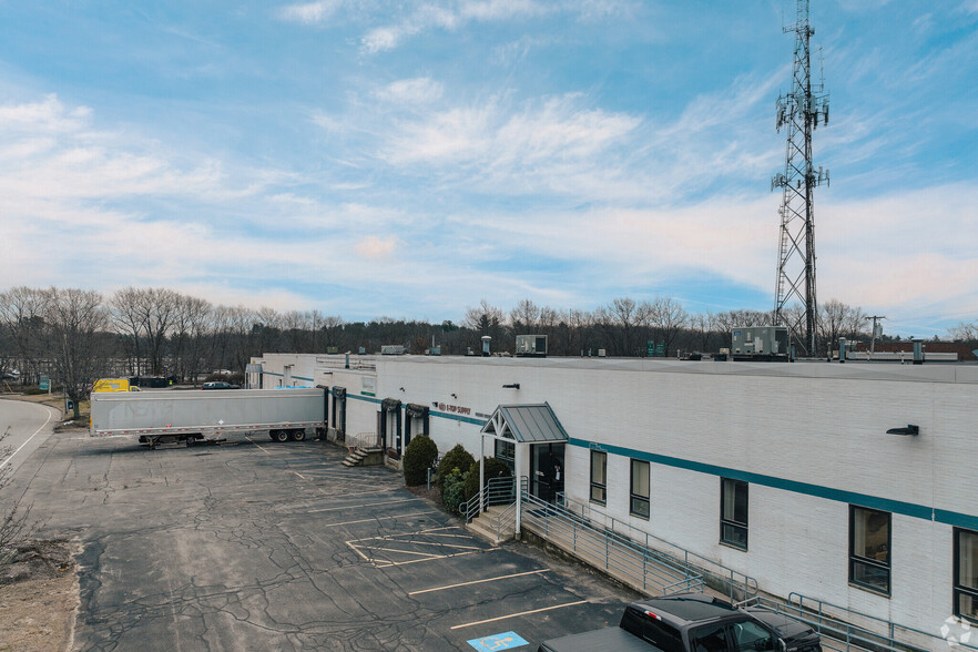 65 Industrial Way, Wilmington, MA for lease - Building Photo - Image 1 of 9