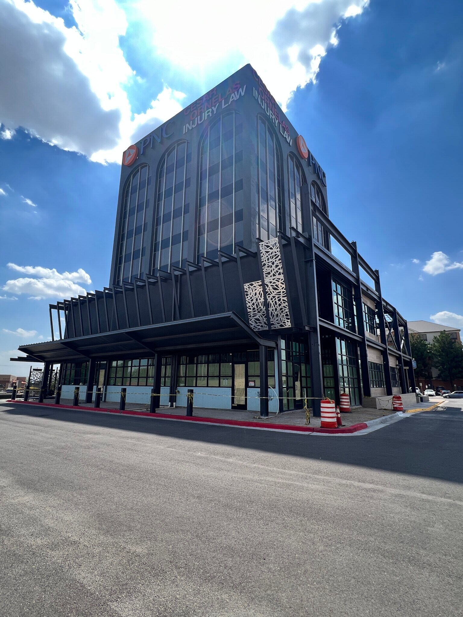 6044 E Gateway Blvd, El Paso, TX 79905 PNC Building