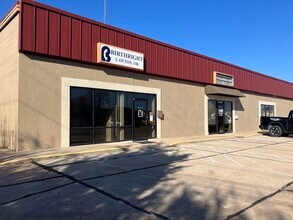 5108 W Gore Blvd, Lawton, OK for lease Building Photo- Image 1 of 16