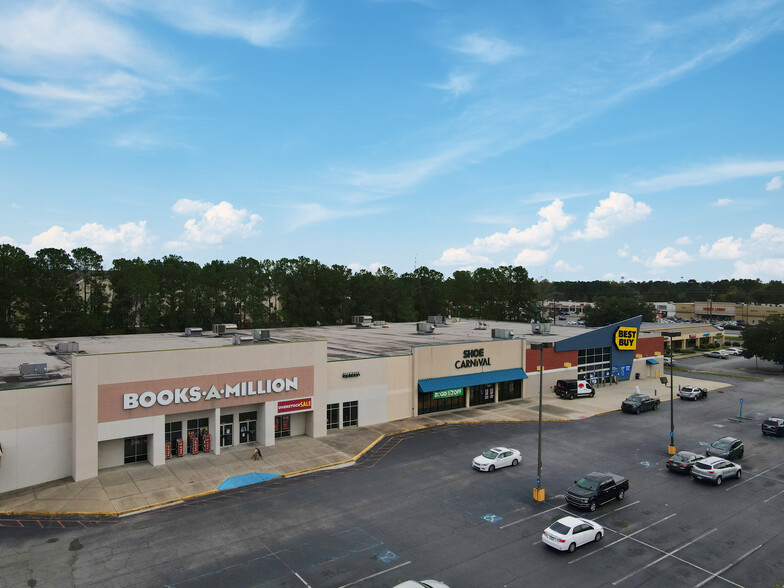 1707-1729 Norman Dr, Valdosta, GA for lease - Building Photo - Image 1 of 15