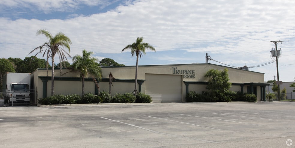17061 Alico Center Rd, Fort Myers, FL for lease - Building Photo - Image 1 of 13