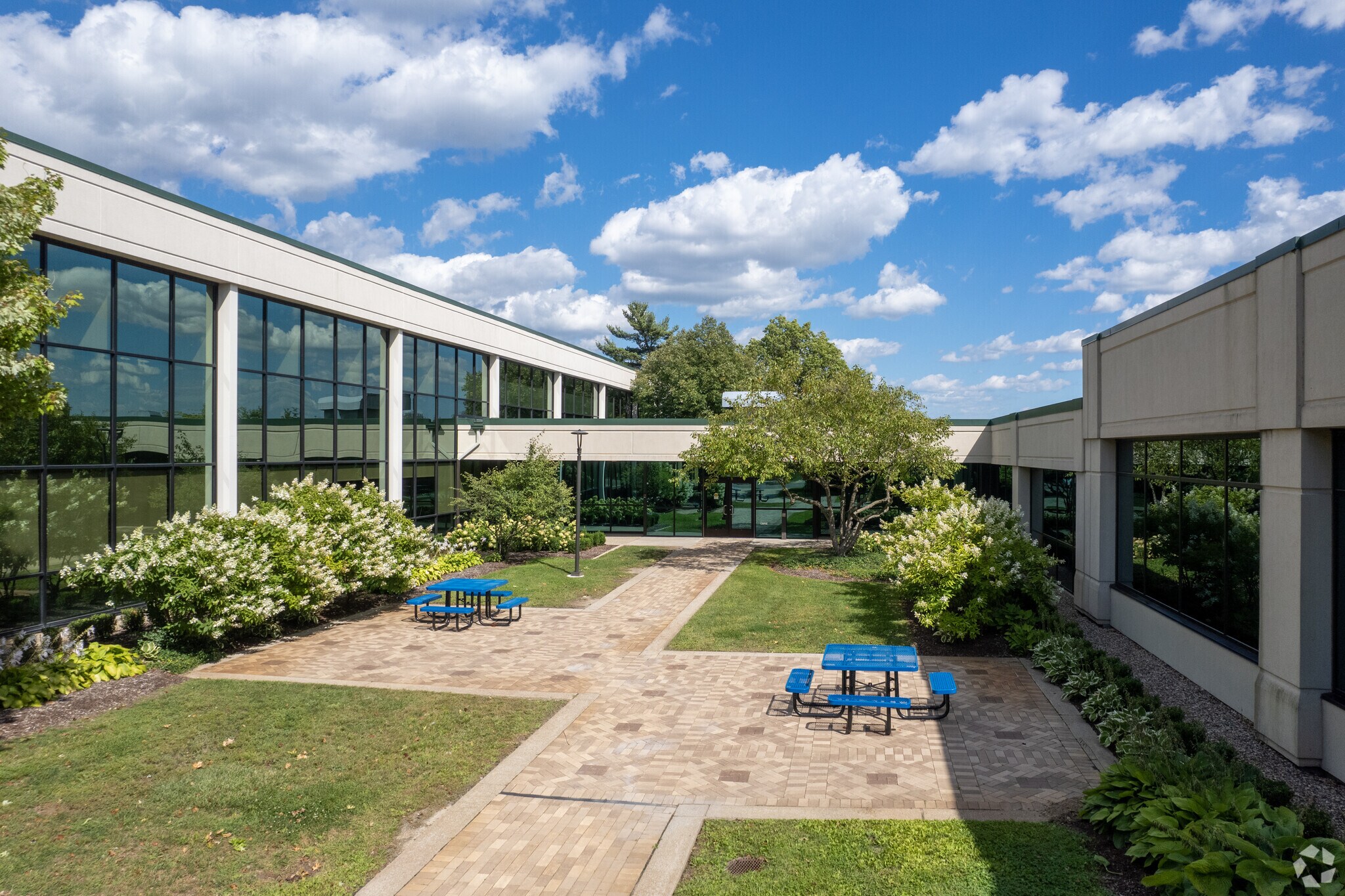 5600 Crooks Rd, Troy, MI for sale Primary Photo- Image 1 of 11