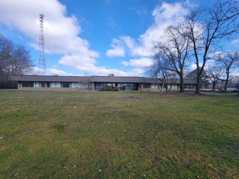 2929 W Lathrop St, South Bend, IN for sale - Building Photo - Image 1 of 11