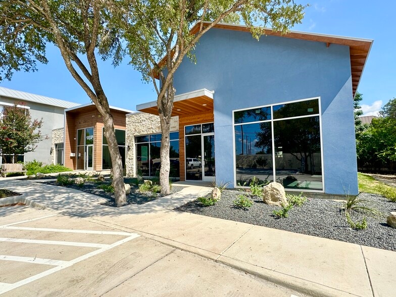 6705 W Hausman Rd, San Antonio, TX for lease - Building Photo - Image 3 of 32
