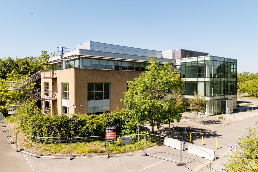 Vanwall Rd, Maidenhead for sale - Building Photo - Image 1 of 1