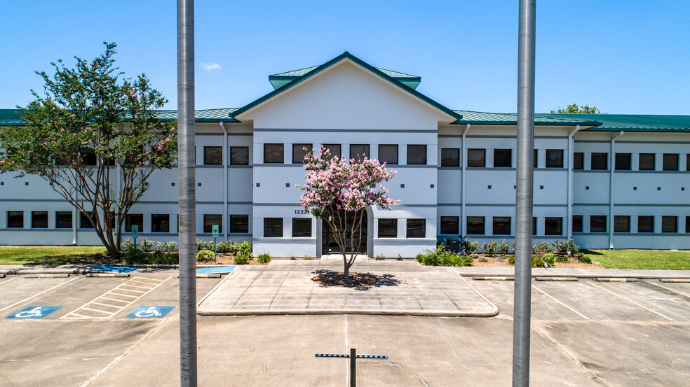 12221 N Houston Rosslyn Rd, Houston, TX for lease - Building Photo - Image 3 of 7