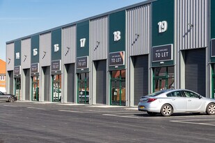 Block E : units 14-25 - Warehouse