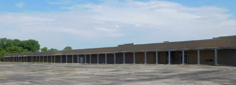 1300 E Central Blvd, Anadarko, OK for sale - Building Photo - Image 3 of 5