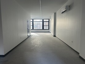 Chelsea Creative Lofts for Lease! - Loft