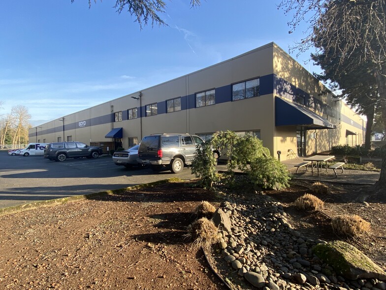 6136 NE 87th Ave, Portland, OR for lease - Building Photo - Image 1 of 3