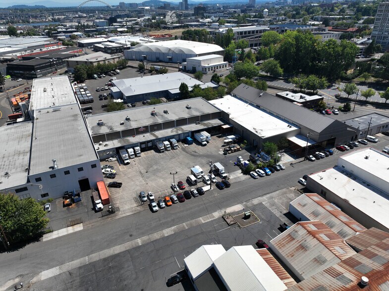 2450 NW 28th Ave, Portland, OR for lease - Building Photo - Image 1 of 7