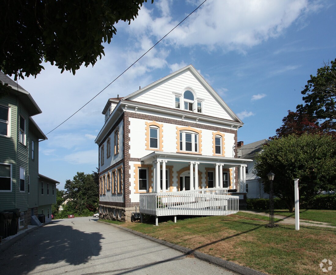 280 Montauk Ave, New London, CT 06320 Property Record