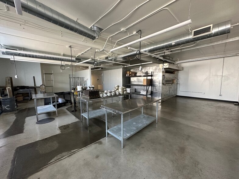 8730 SE Woodstock Blvd, Portland, OR for sale - Building Photo - Image 3 of 5