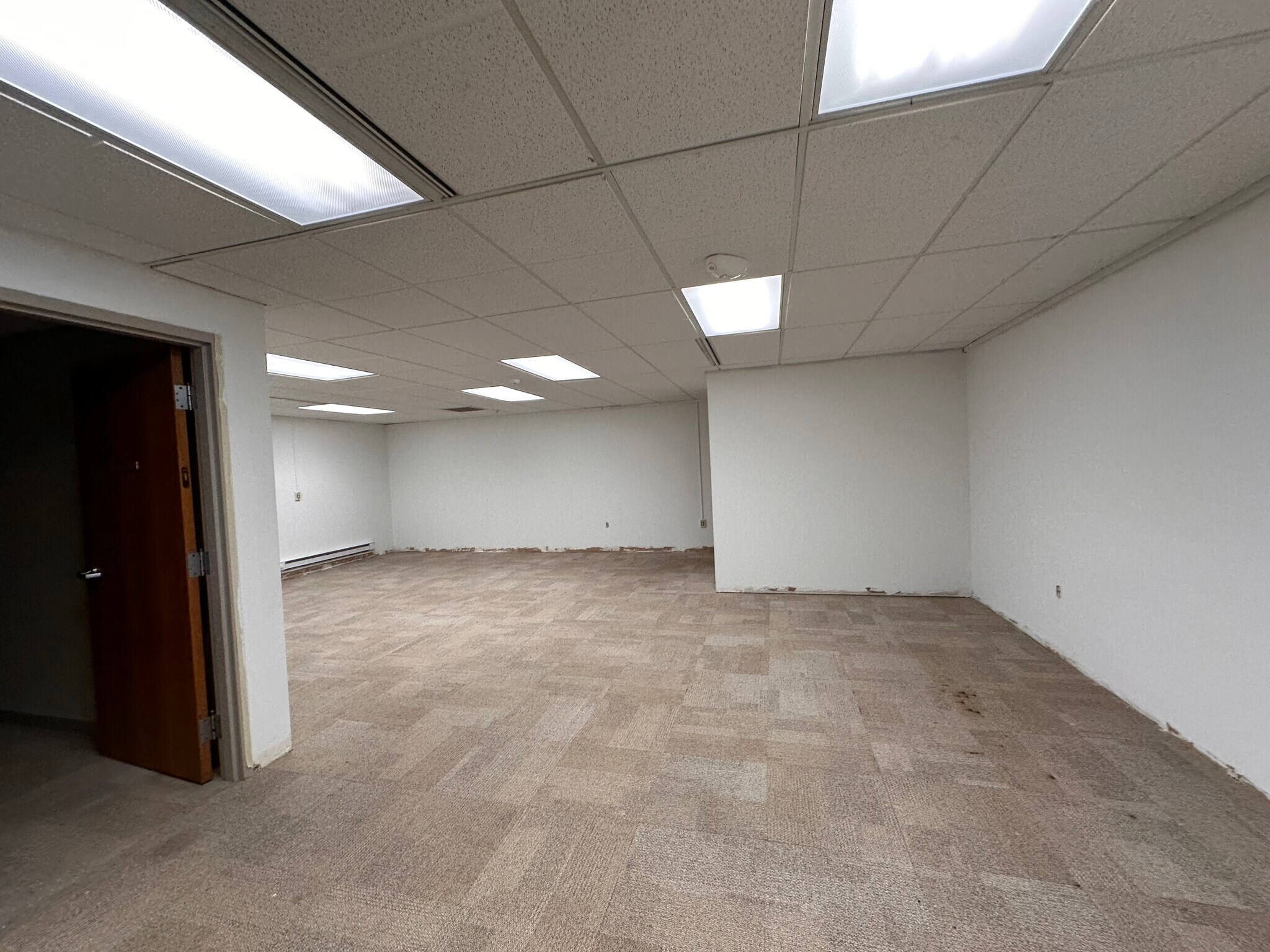 4450 Cascade Rd SE, Grand Rapids, MI for sale Interior Photo- Image 1 of 6