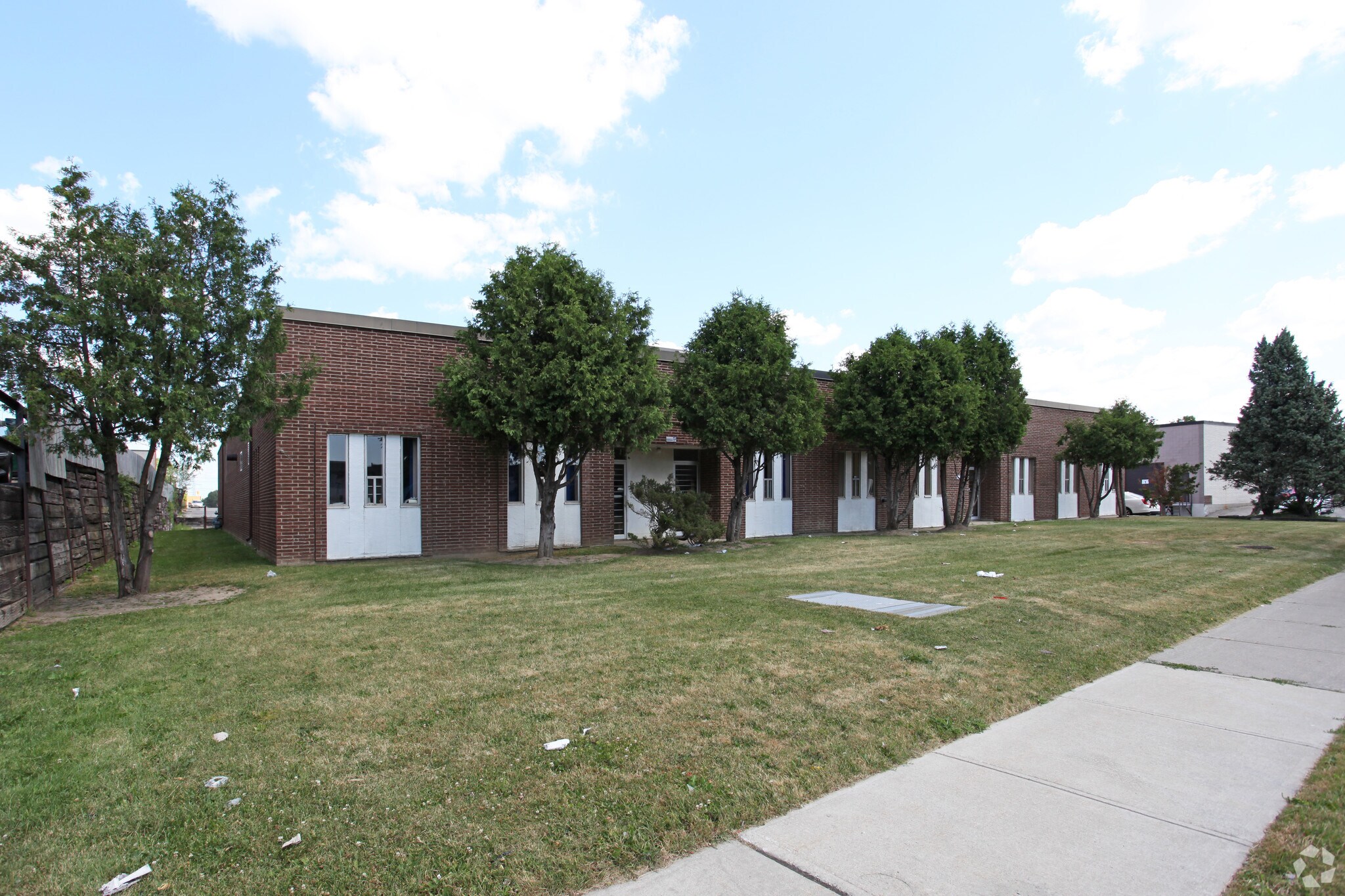 186 Limestone Cres, Downsview, ON for sale Primary Photo- Image 1 of 1