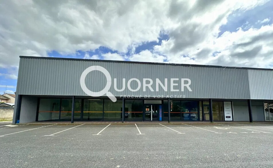 Retail in Montluçon for lease - Building Photo - Image 1 of 6