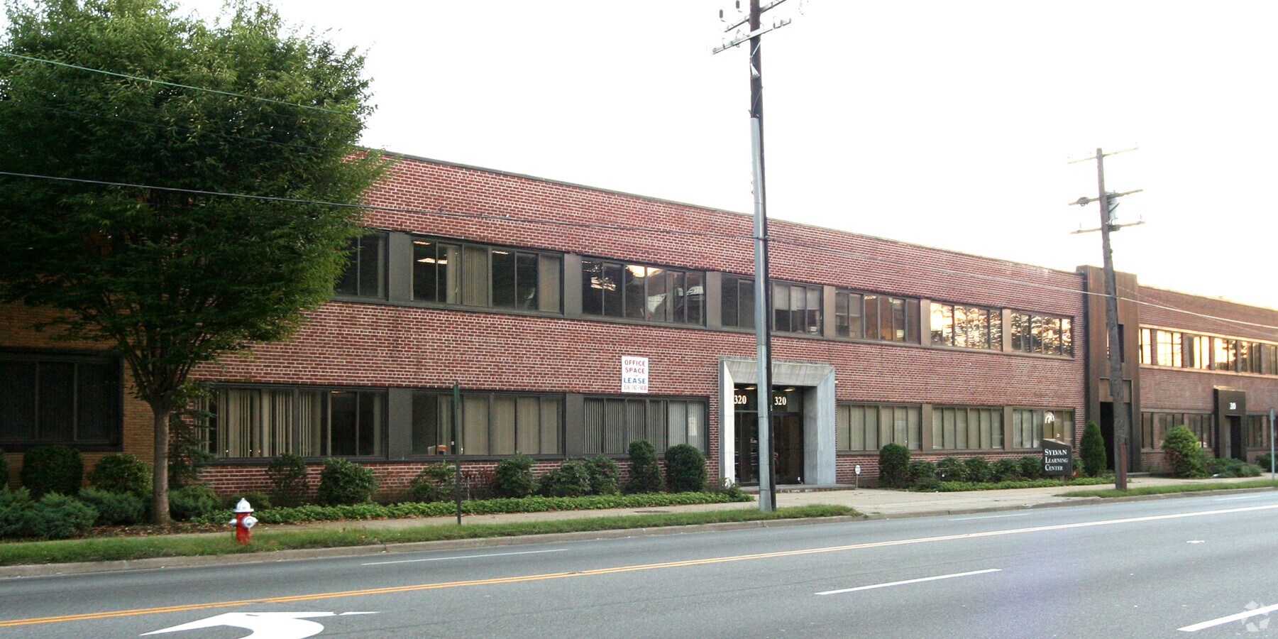 320 Old Country Rd, Garden City, NY 11530 | LoopNet