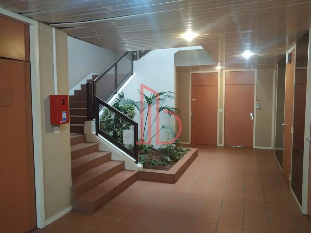 Office in Bruges for lease Lobby- Image 1 of 9