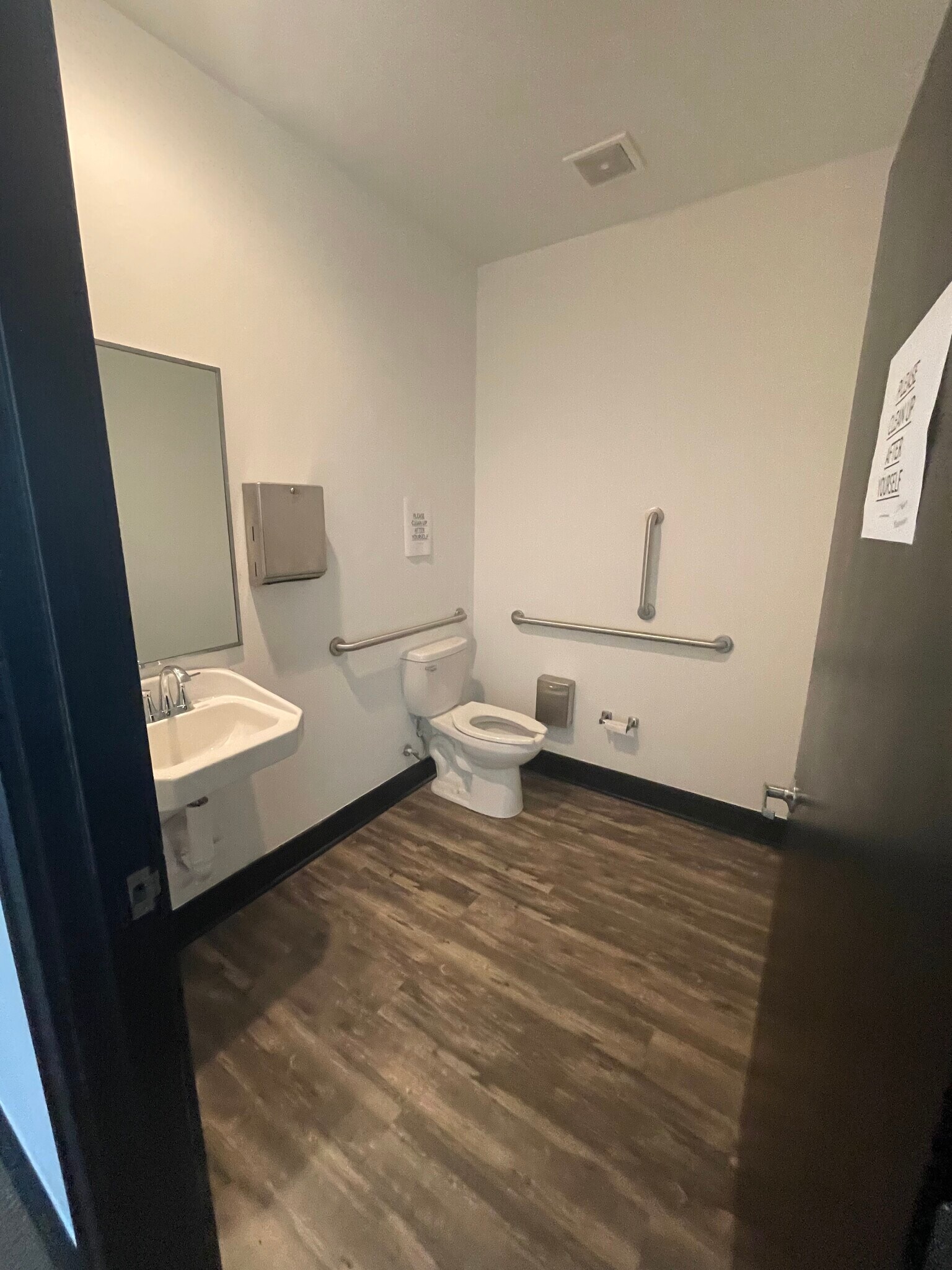 4746 Castlewood Ln, Springdale, AR 72764 Office for Lease