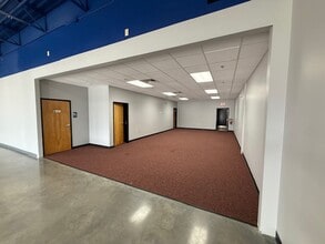 2315 Catawba Valley Blvd SE, Hickory, NC for lease Interior Photo- Image 1 of 8
