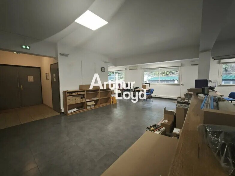 Office in Nice for lease - Building Photo - Image 1 of 12