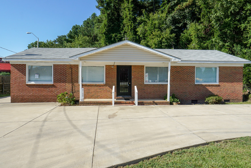 7133 Cliffdale Rd, Fayetteville, NC for sale - Building Photo - Image 1 of 1