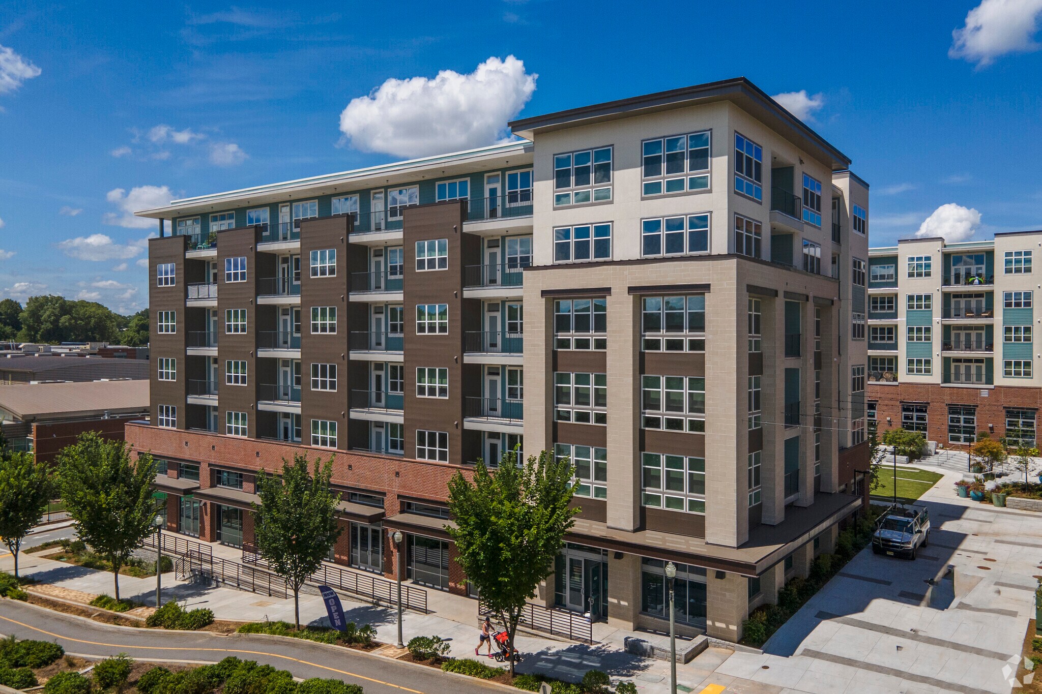 122 W Trinity Pl, Decatur, GA for sale Primary Photo- Image 1 of 1